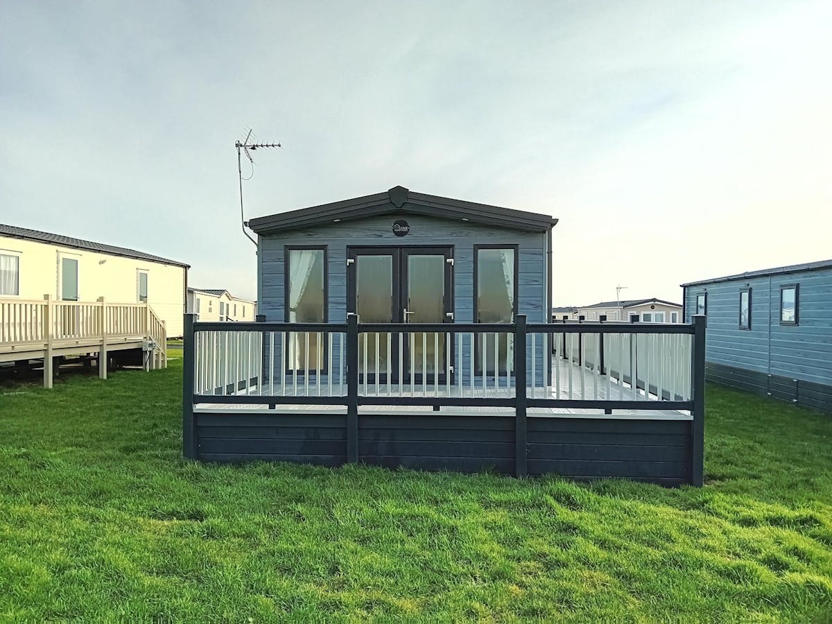 Love Holiday Homes Chestnut  PRE-LOVED